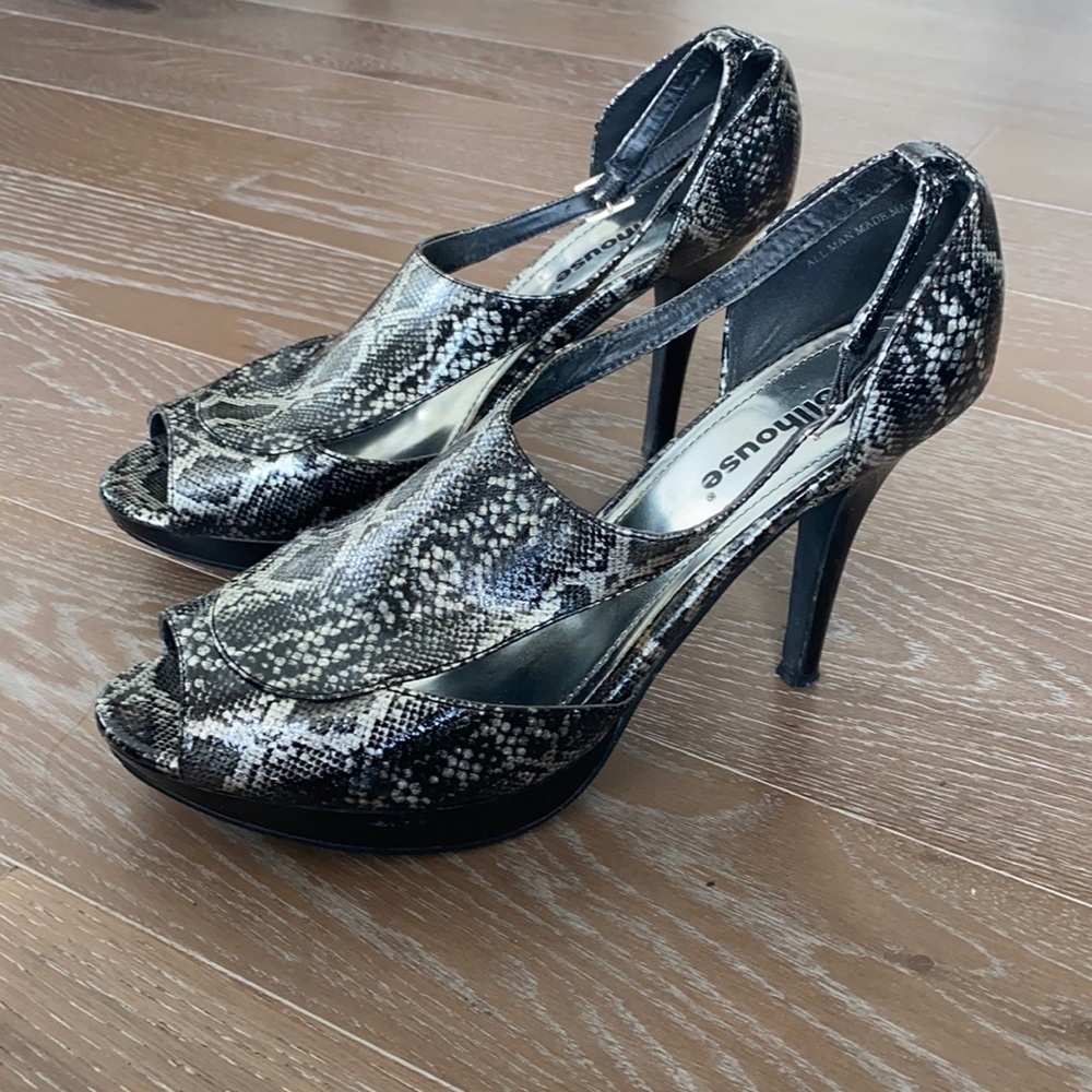 Dollhouse Faux Leather Snakeskin Sandal | 10